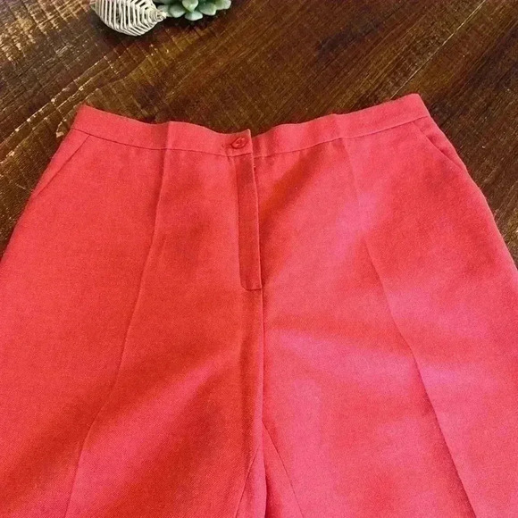 Liliana Castellano | Red Alpaca/Merino Wool Blend Bermuda Shorts - Picture 6 of 6